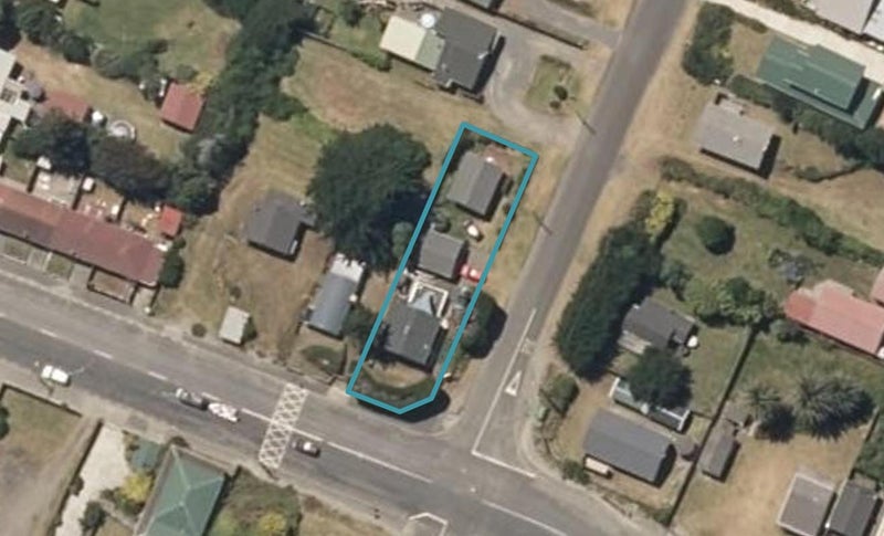 668 Waitarere Beach Road, Waitarere Beach, Levin - Carousel 1