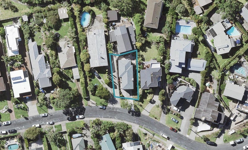 11A Peter Terrace, Castor Bay, Auckland - Carousel 1