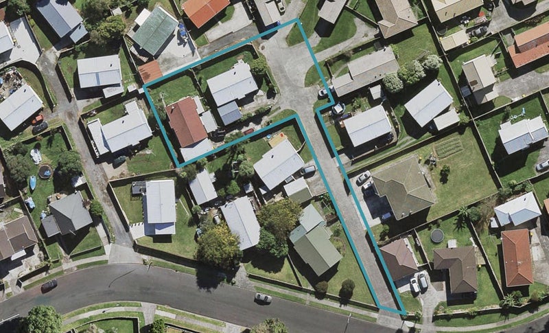 1/16 Trevor Hosken Drive, Wiri, Auckland - Carousel 1