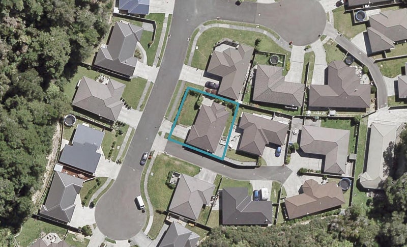 17 Aragon Grove, Kingsley Heights, Upper Hutt - Carousel 1