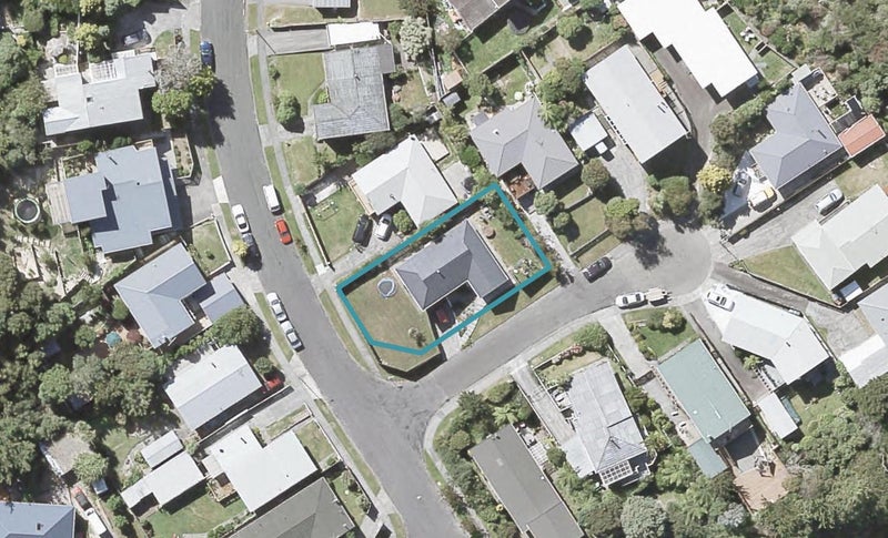 1 Lincoln Grove, Wainuiomata, Lower Hutt - Carousel 1