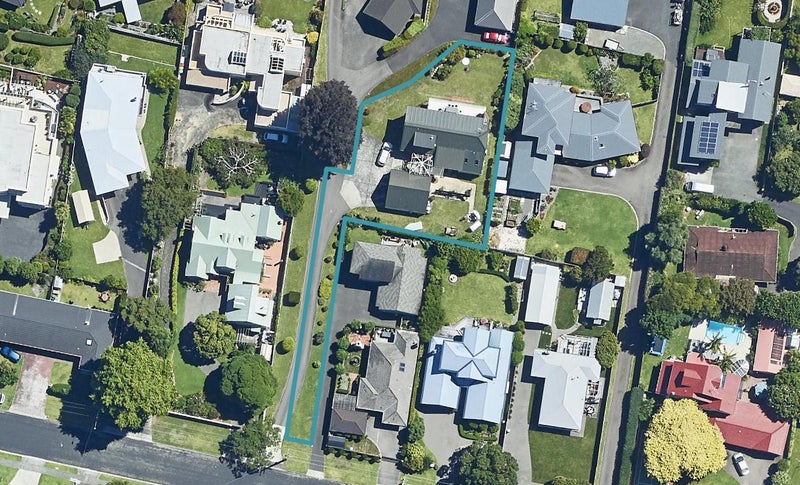22 Hinewa Road, Otumoetai, Tauranga - Carousel 1