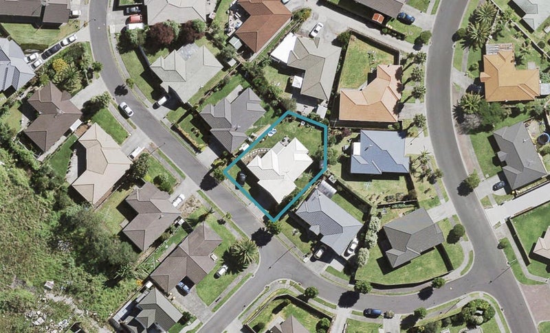 16 Ferngrove Avenue, Ranui, Auckland - Carousel 1