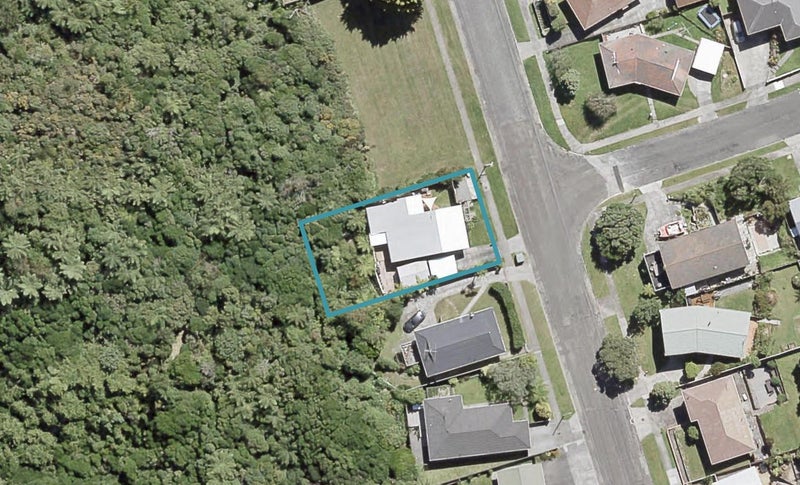 21 Waipounamu Drive, Kelson, Lower Hutt - Carousel 1