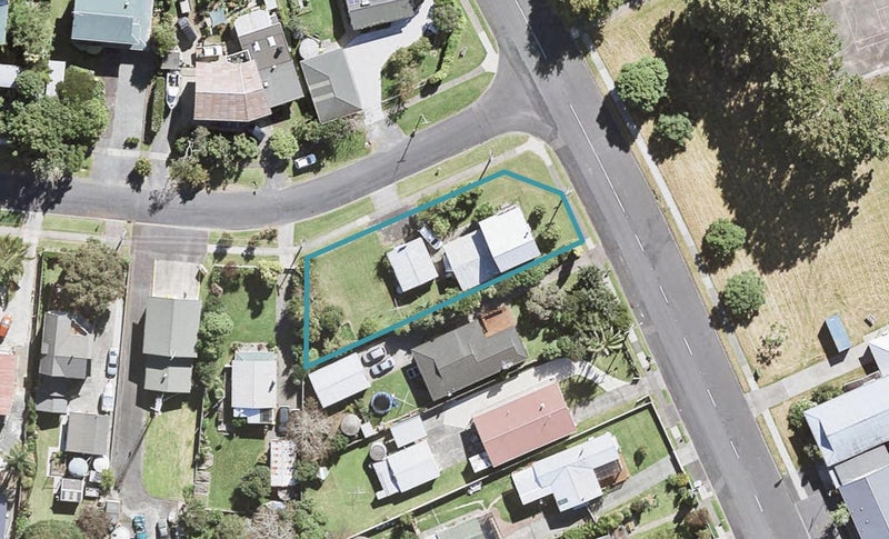 2 Banks Road, Papakura - Carousel 1