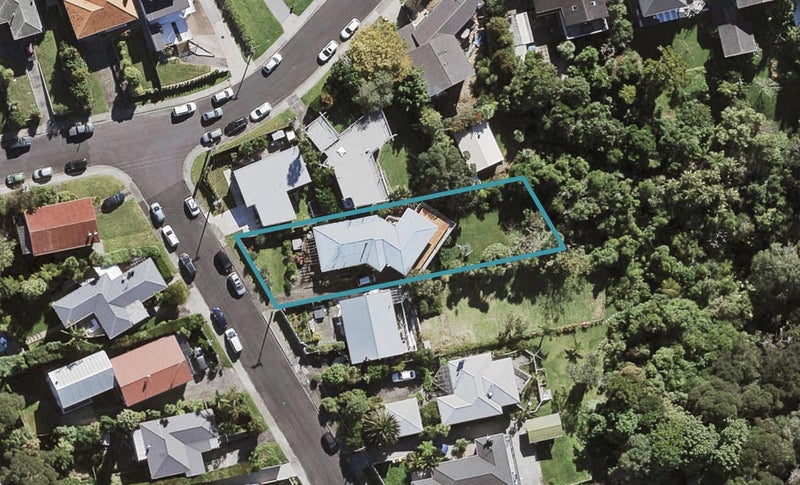 2 Felstead Street, Birkenhead, Auckland - Carousel 1
