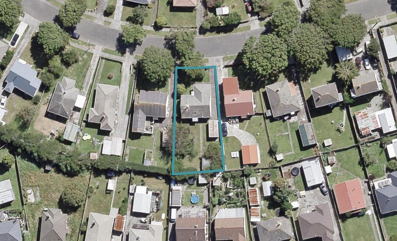 16 Chapman Crescent, Naenae, Lower Hutt - Carousel 1