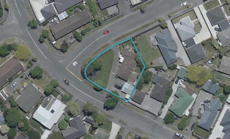 32 Royal Park Drive, Parklands, Christchurch - Carousel 1