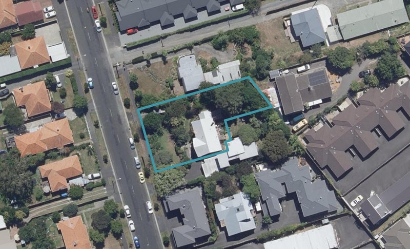 96 MacFarlane Street, Hamilton East, Hamilton - Carousel 1