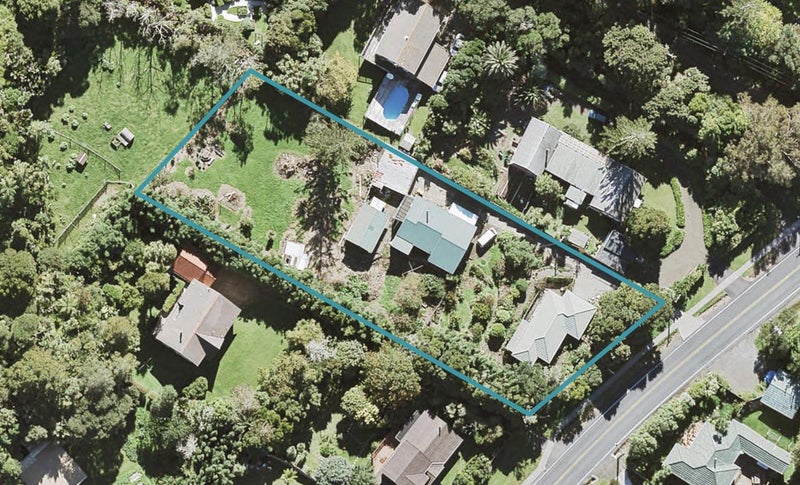 1113 Scenic Drive North, Swanson, Auckland - Carousel 1