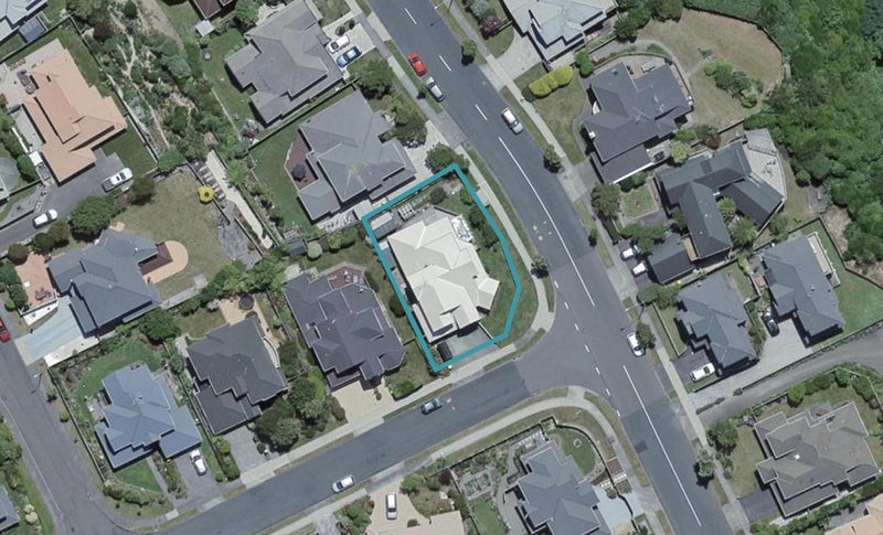 9 Amesbury Drive, Churton Park, Wellington - Carousel 1