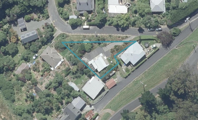 17 Harbour Terrace, Careys Bay, Port Chalmers - Carousel 1