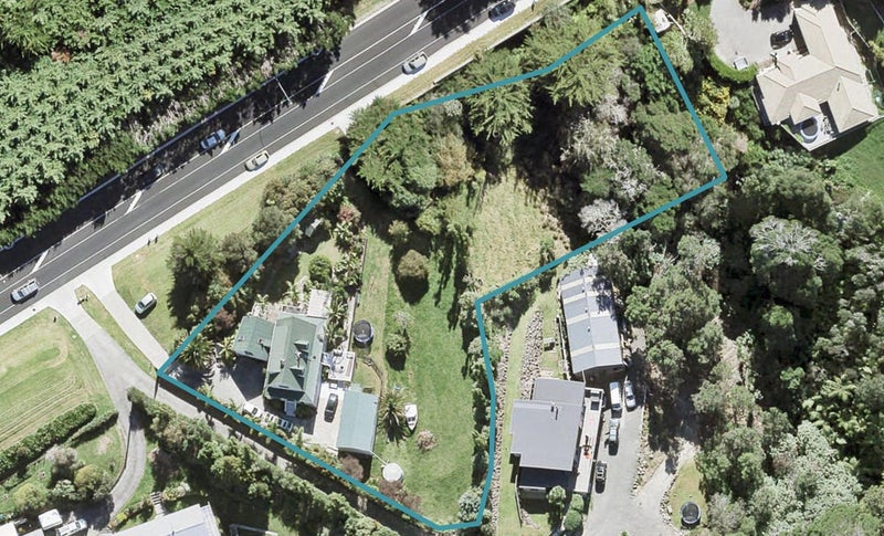 1139 Whangaparaoa Road, Tindalls Beach, Whangaparaoa - Carousel 1