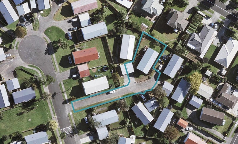 13 Keri Anne Place, Goodwood Heights, Auckland - Carousel 1