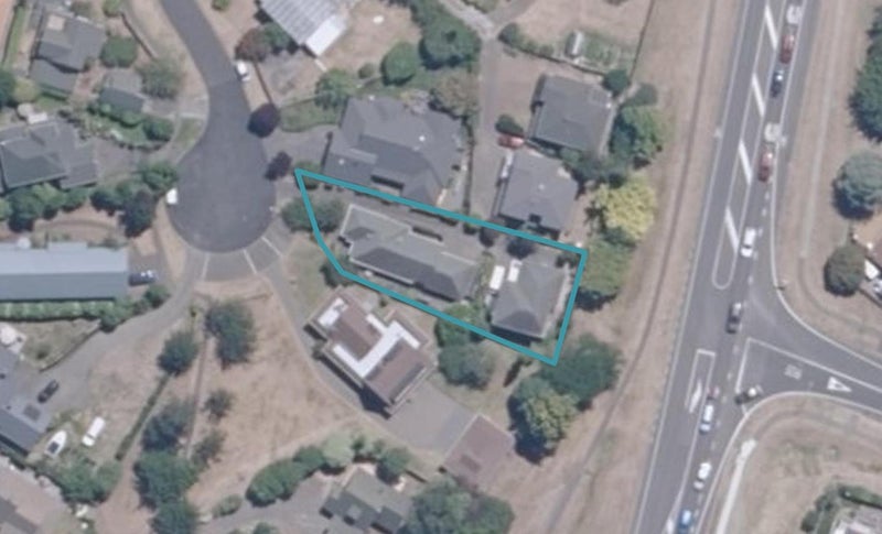 1/4 Haines Grove, Rainbow Point, Taupō - Carousel 1