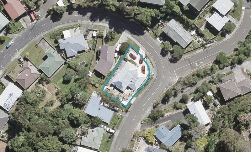 30 Manor Drive, Stokes Valley, Lower Hutt - Carousel 1
