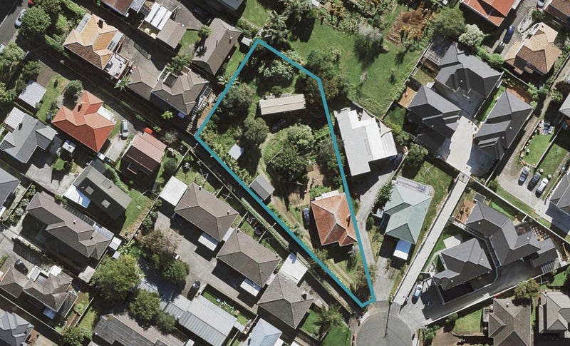 20 Clinker Street, Three Kings, Auckland - Carousel 1