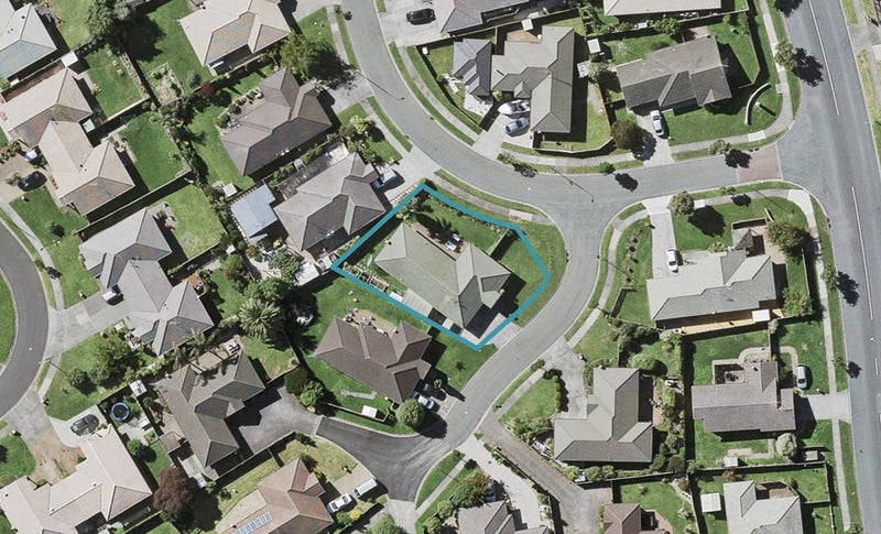 1 Foxley Place, Burswood, Auckland - Carousel 1