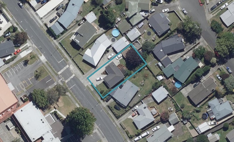 50 Deanwell Avenue, Deanwell, Hamilton - Carousel 1
