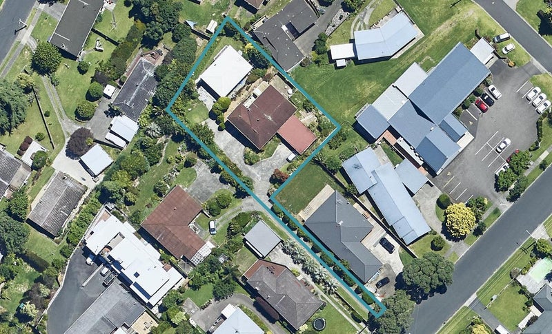 19A Brookfield Terrace, Brookfield, Tauranga - Carousel 1