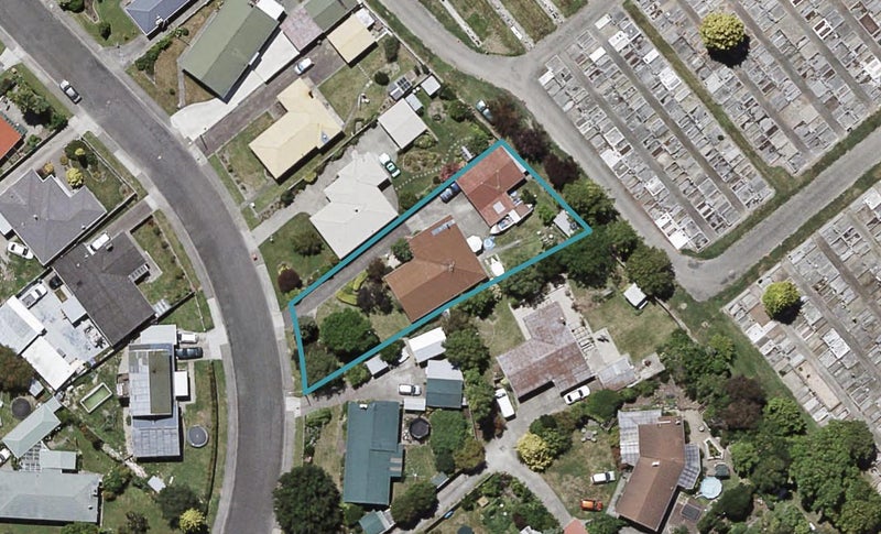 203 Sunnybank Crescent, Camberley, Hastings - Carousel 1