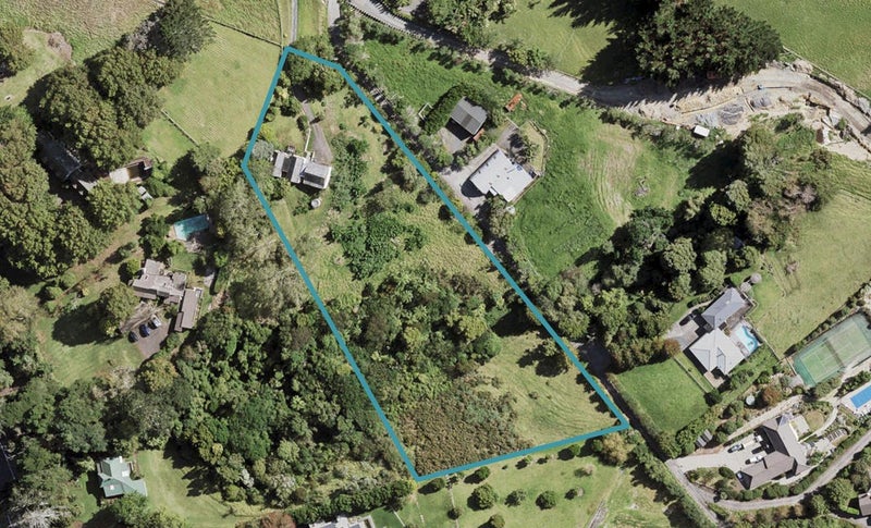 17 Murphys Road, Totara Park, Auckland - Carousel 1