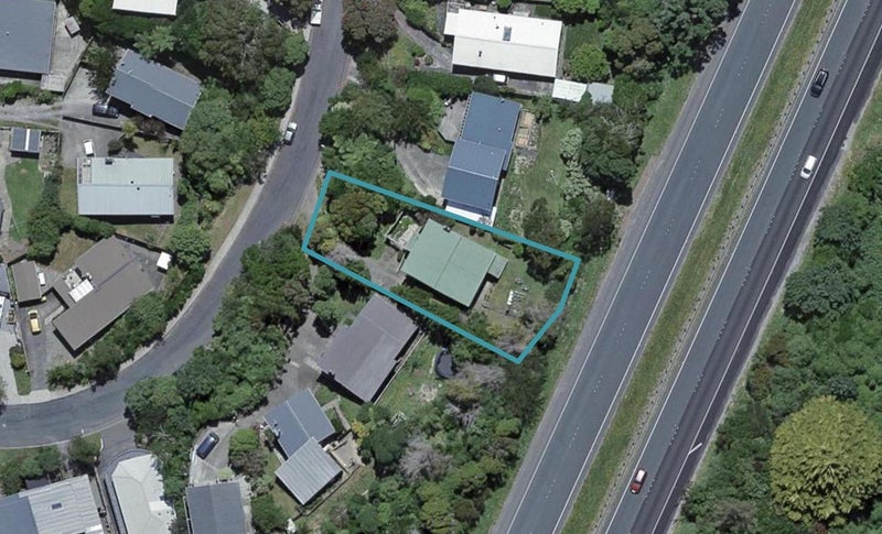18 Silverbirch Grove, Churton Park, Wellington - Carousel 1