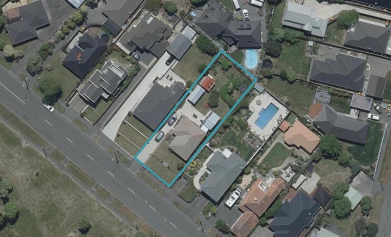 42 Lake Terrace Road, Burwood, Christchurch - Carousel 1
