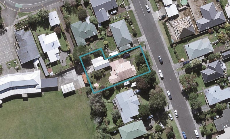4 Hursthouse Street, Vogeltown, New Plymouth - Carousel 1