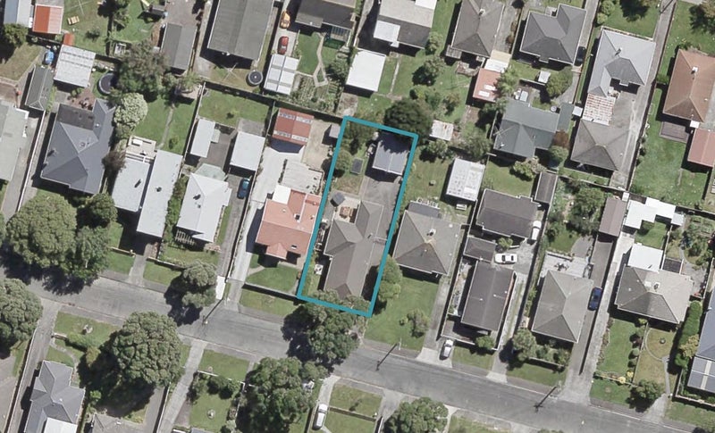 21 Thornycroft Avenue, Epuni, Lower Hutt - Carousel 1