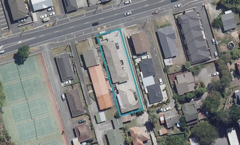 2/82 Clyde Street, Hamilton East, Hamilton - Carousel 1