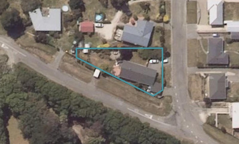 1 London Street, Weston, Oamaru - Carousel 1