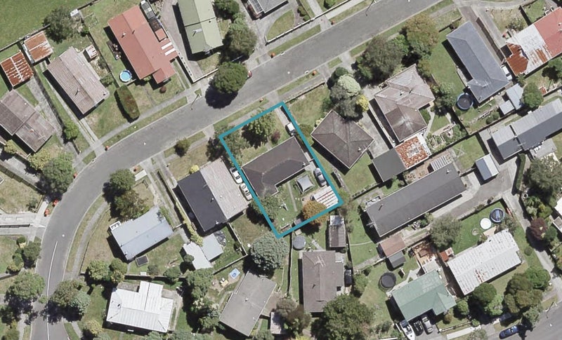 8 Indiana Grove, Totara Park, Upper Hutt - Carousel 1