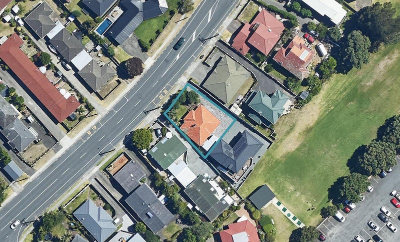 36 Golf Road, Mount Maunganui, Mount Maunganui - Carousel 1