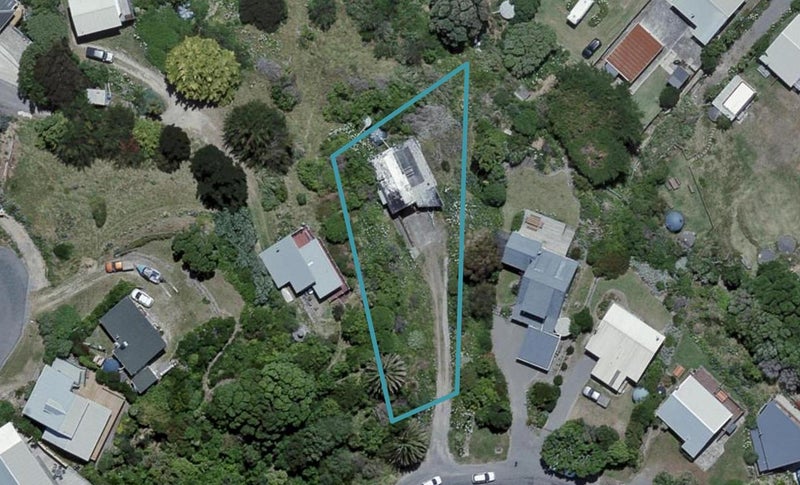 8 Guthrie Crescent, Castlepoint - Carousel 1