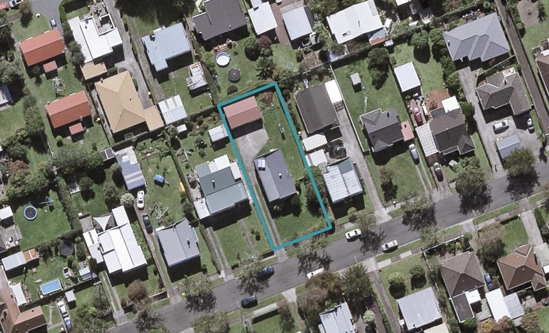 9 Exeter Street, Brooklands, New Plymouth - Carousel 1