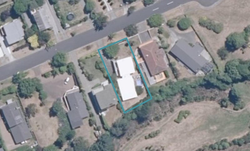 43 Harvey Street, Waipahihi, Taupō - Carousel 1
