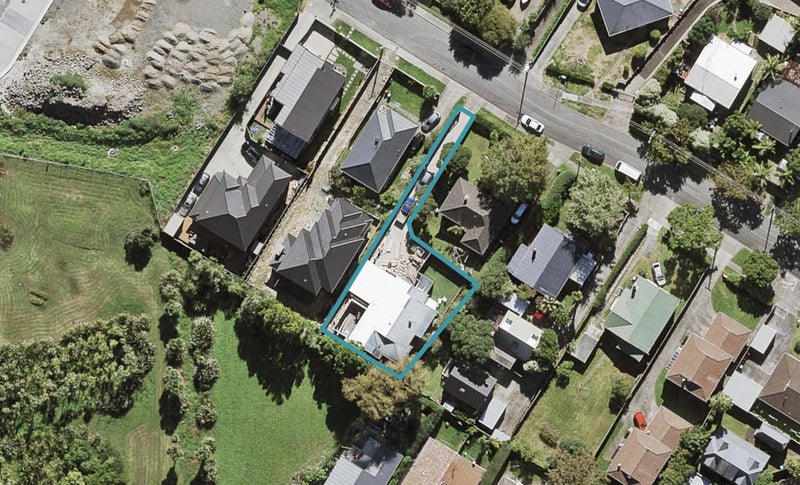 92A Haverstock Road, Sandringham, Auckland - Carousel 1