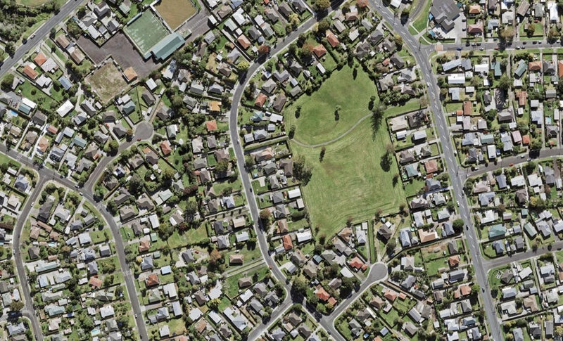 77A Kervil Avenue, Te Atatu Peninsula, Auckland - Carousel 1