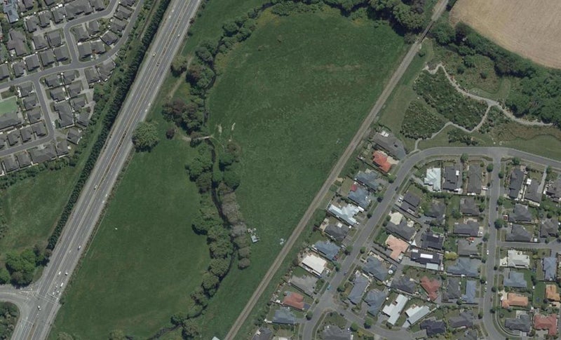 1 Pepper Tree Lane, Redwood, Christchurch - Carousel 1