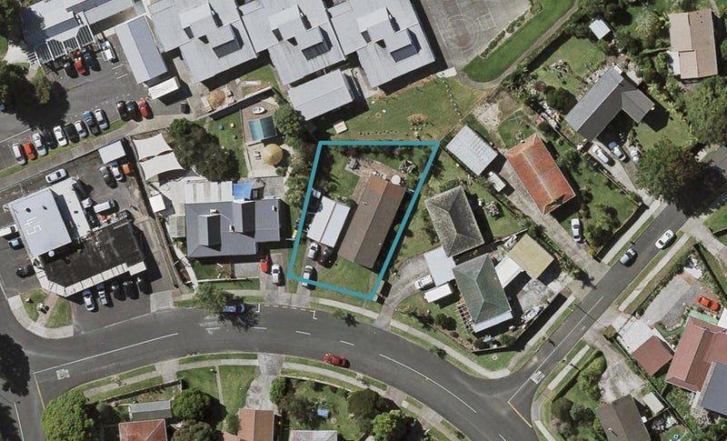 6 Charntay Avenue, Clover Park, Auckland - Carousel 1