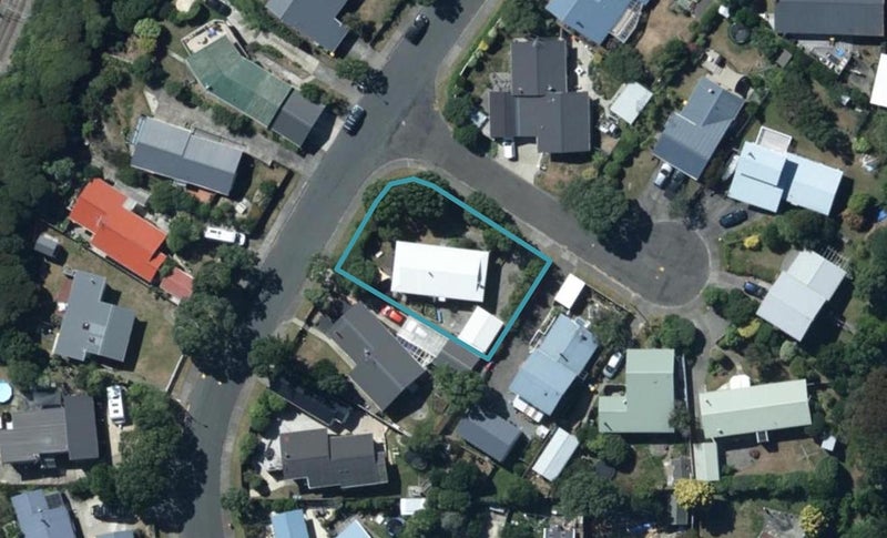 8 Downs View Place, Pukerua Bay, Porirua - Carousel 1