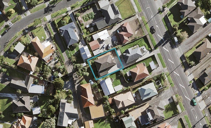 261A Richardson Road, New Windsor, Auckland - Carousel 1