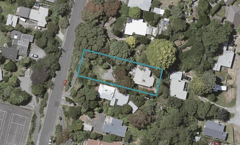 15 Tennis Court Road, Raumati South, Paraparaumu - Carousel 1