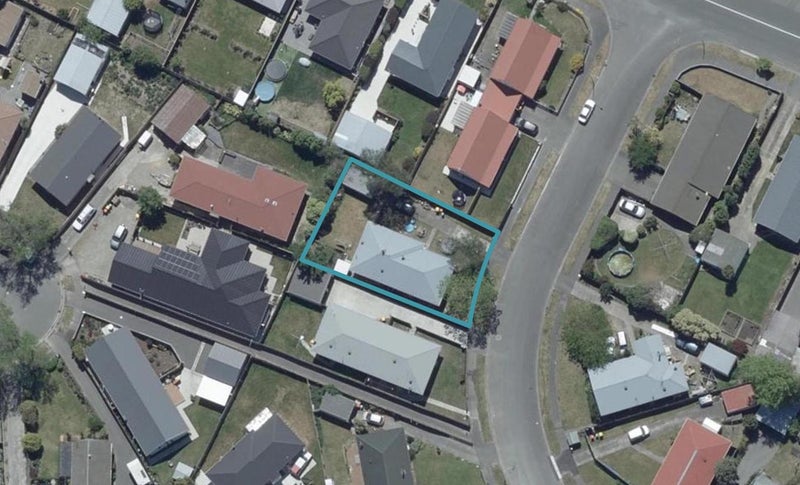4 Branksome Place, Parklands, Christchurch - Carousel 1