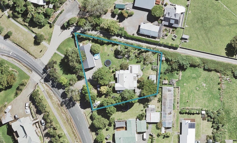 3 Mcentee Road, Waitakere, Auckland - Carousel 1