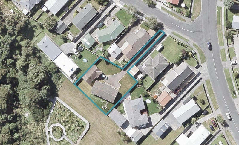 3 Kawatiri Grove, Wainuiomata, Lower Hutt - Carousel 1