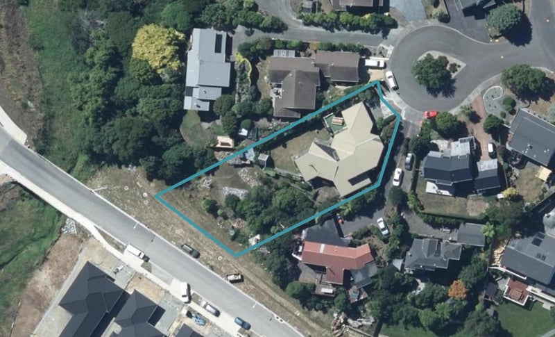 25 Observatory Close, Whitby, Porirua - Carousel 1
