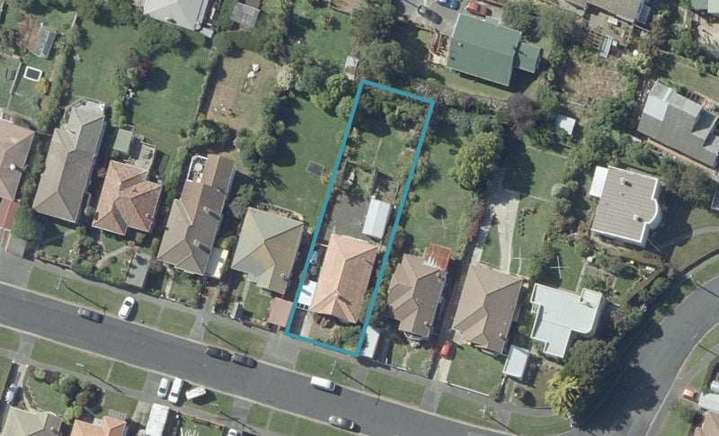 10 Kirriemuir Street, Maryhill, Dunedin - Carousel 1