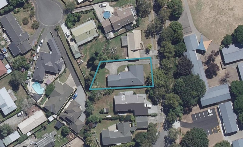 16 Mullane Street, Hillcrest, Hamilton - Carousel 1